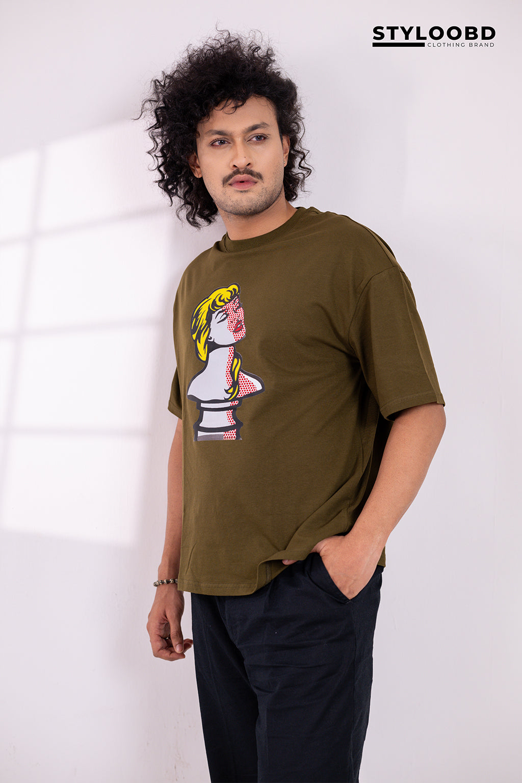 Premium Pop Art Female Bust Graphic T-Shirt β Retro Artistic Unisex Tee
