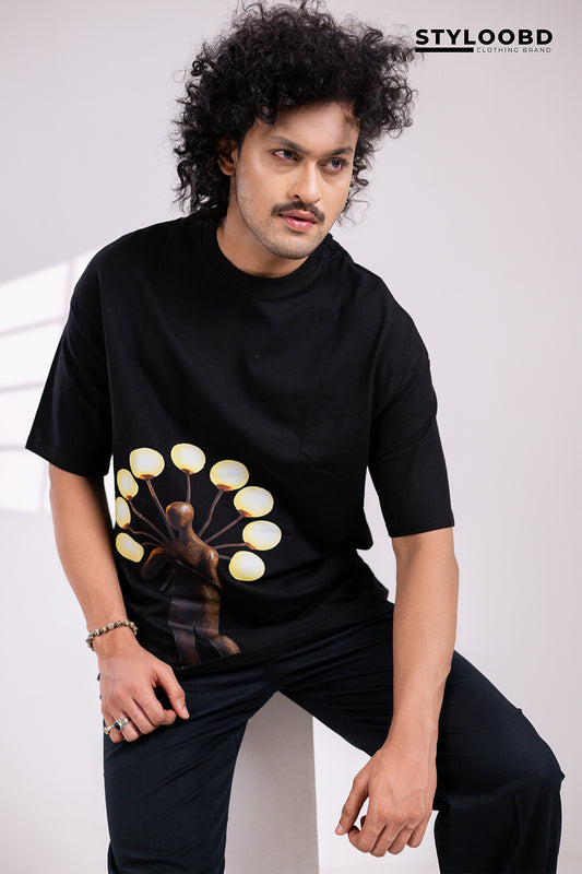 Premium Oversized T-Shirt with Surreal Lamp Figure – Modern Artistic Streetwear